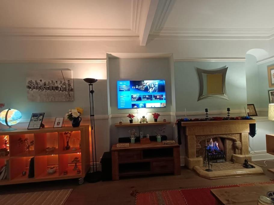 Big Fireplace Aga Hot Tub Wet Room Barn Garage Ланели Екстериор снимка