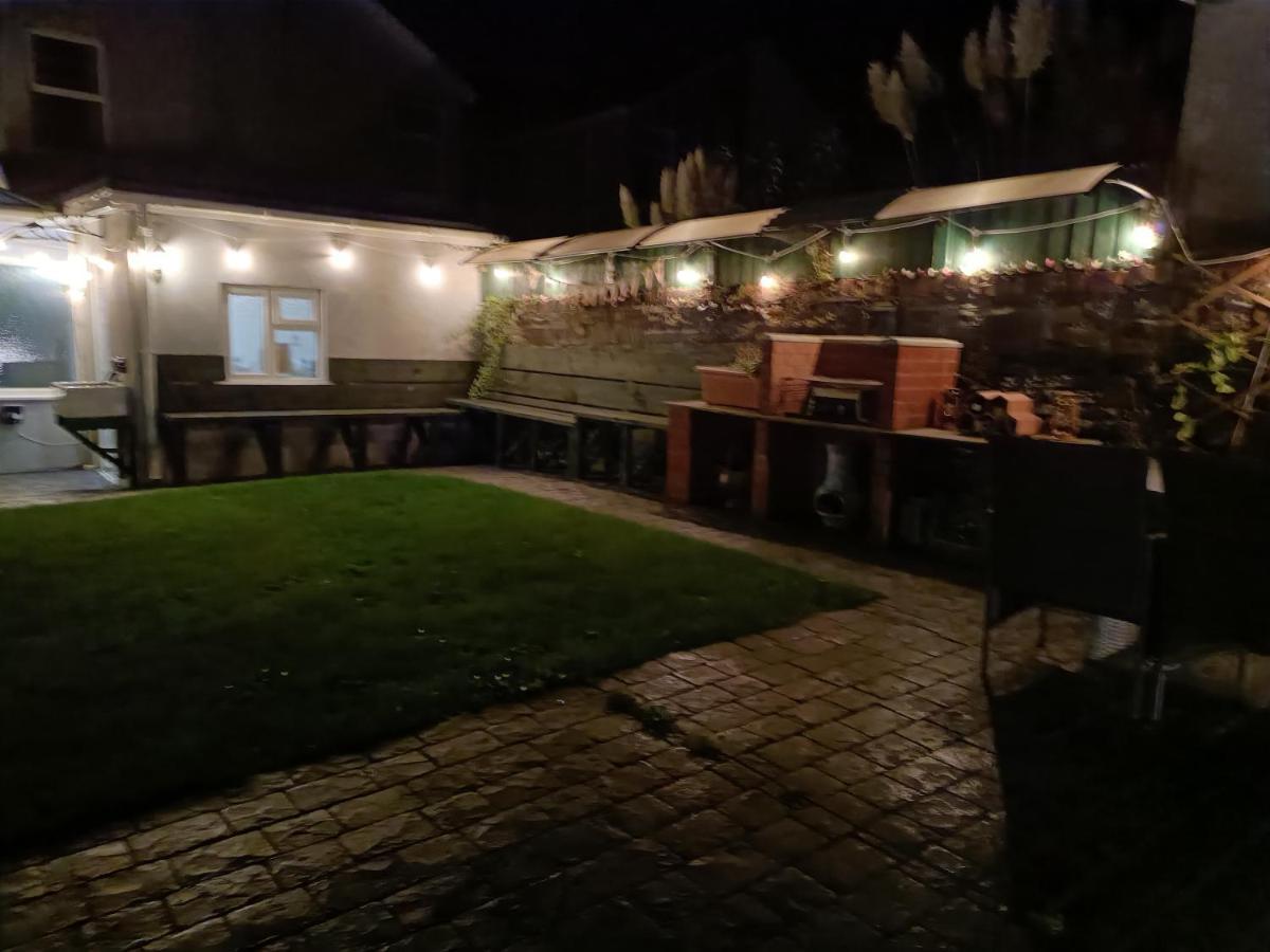 Big Fireplace Aga Hot Tub Wet Room Barn Garage Ланели Екстериор снимка